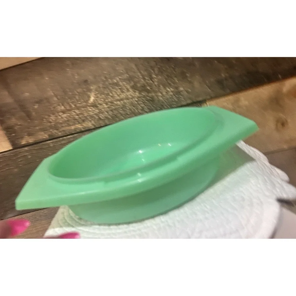 Tupperware Bowl 786-4 Lid 230-19 Jadeite Green Cover Seal 9‎ Inch